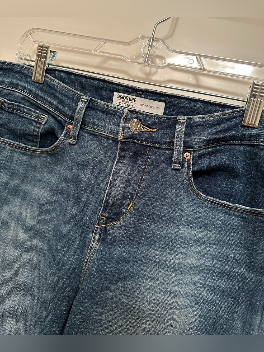 Signature Gold Mid-Rise Bootcut Jeans Size 10M (Tagged 30x32) Like New! - Picture 5 of 10